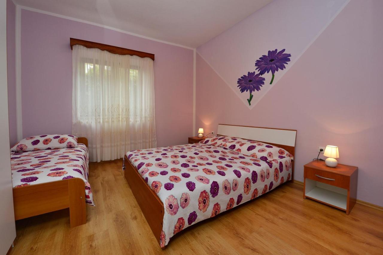 Apartments Ella Пореч Екстериор снимка