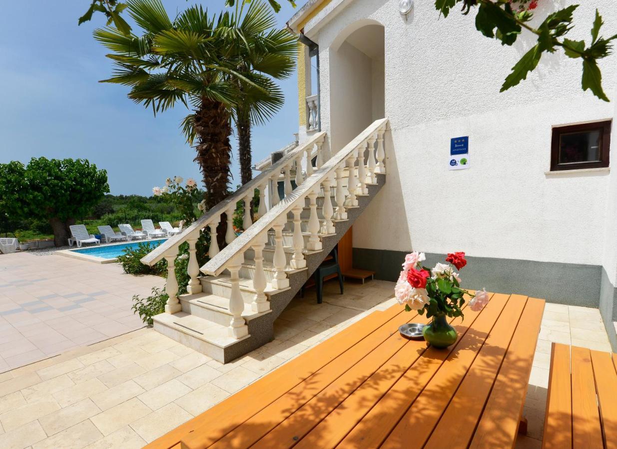Apartments Ella Пореч Екстериор снимка