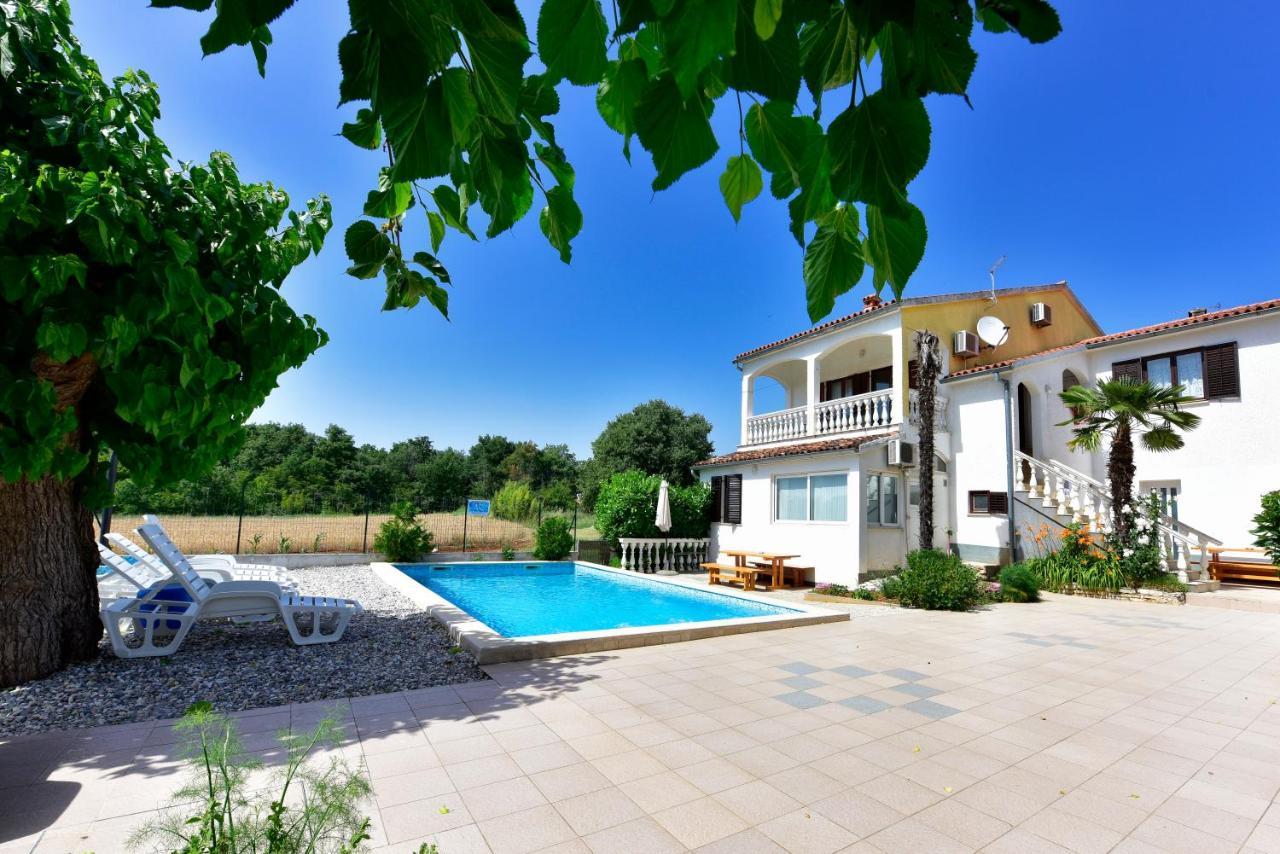Apartments Ella Пореч Екстериор снимка