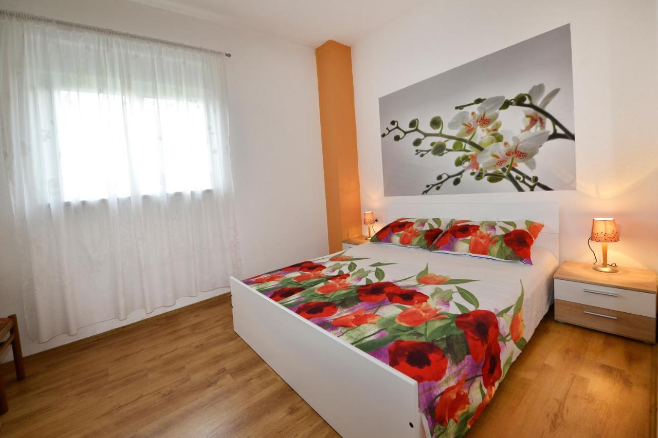 Apartments Ella Пореч Екстериор снимка