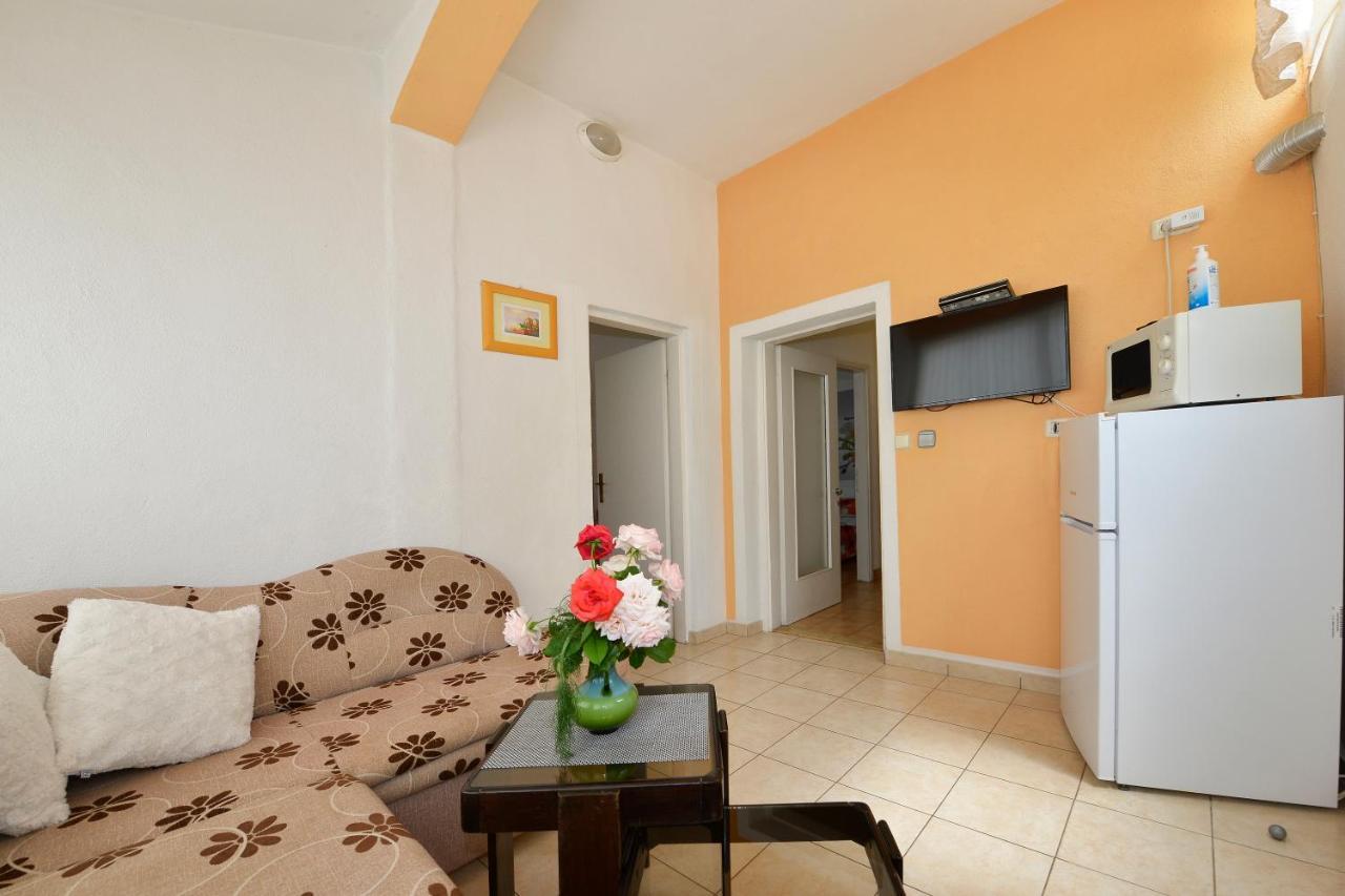 Apartments Ella Пореч Екстериор снимка
