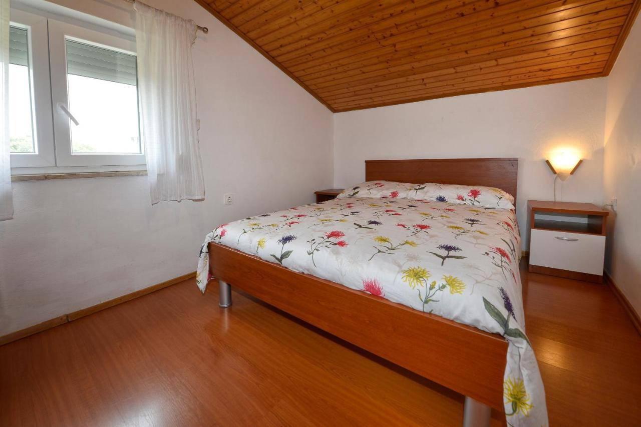Apartments Ella Пореч Екстериор снимка