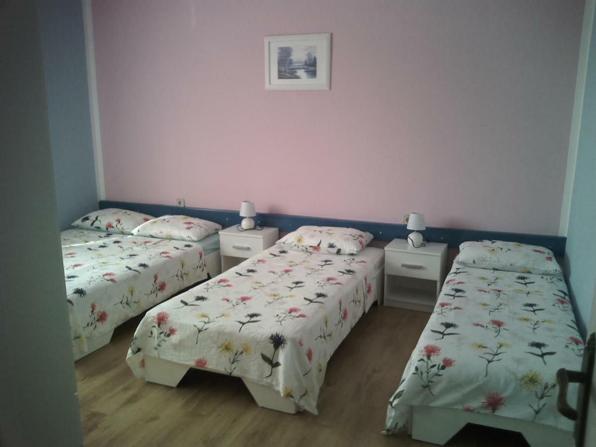 Apartments Ella Пореч Екстериор снимка